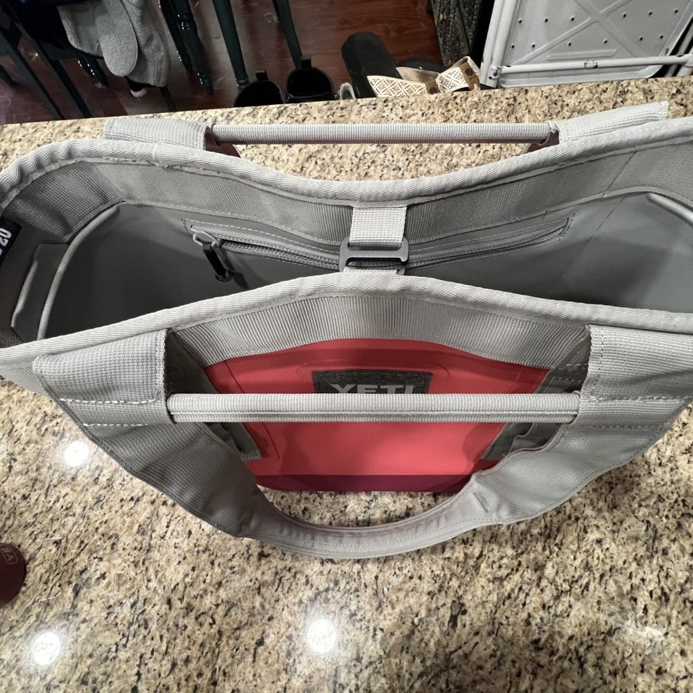 YETI Camino 20 Carryall Bimini Pink NWT - Picture 7 of 8